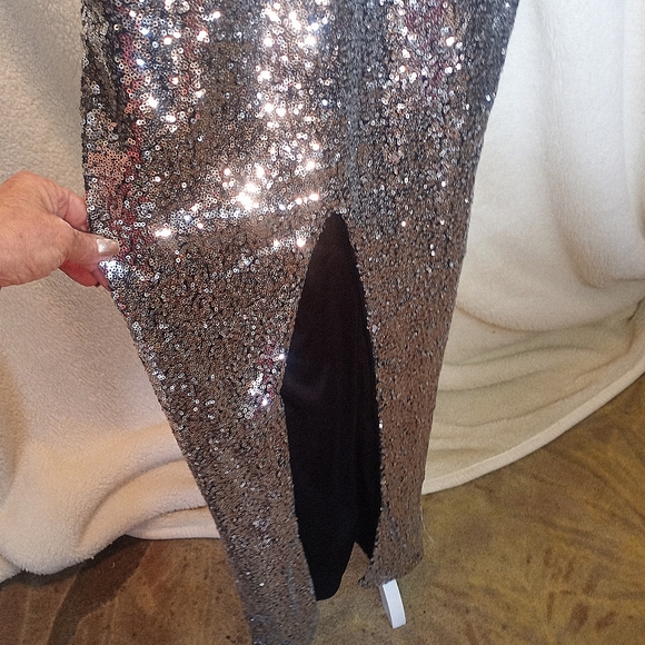 XTaren Silver Sequin Front Slit Maxi Holiday Sparkle Dress Size Small - Picture 4 of 11